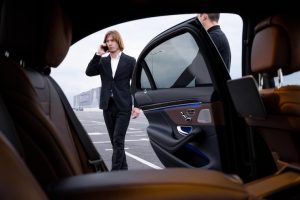 luxury chaufluxury chauffeur servicefeur service